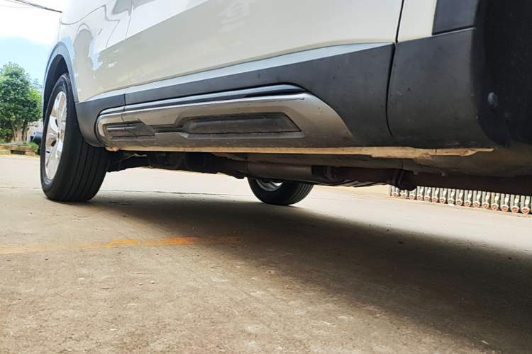 Used Haval H6 2017 Red-Label 1.3T Automatic Two-Wheel Drive Fashion Edition Right Side Sill