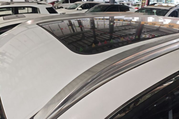 Used Haval H6 2017 Red-Label 1.3T Automatic Two-Wheel Drive ZhiShang Model Roof