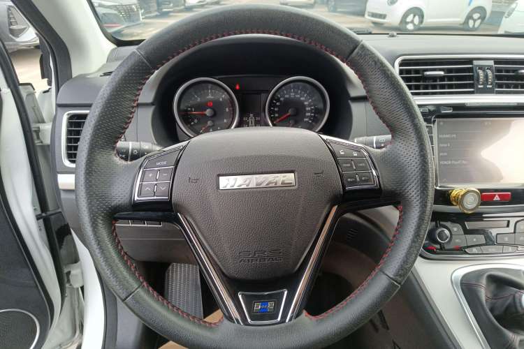 Used Haval H6 2017 Blue Label Sport Edition 2.0T Diesel Manual Two-Wheel Drive Elite Model Steering Wheel
