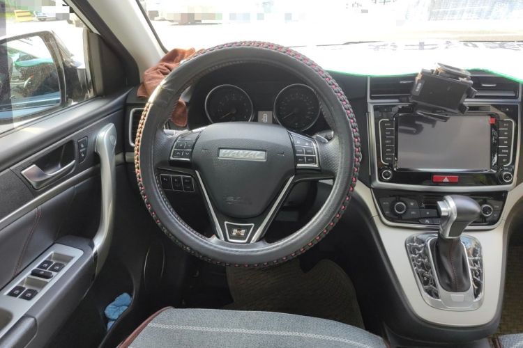 Used Haval H6 2017 Restyled Red-Label Sport Version 1.5T Automatic Two-Wheel Drive Luxury Trim Steering Wheel