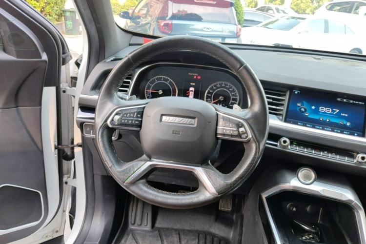 Used Haval H6 2017 Red Label 2.0T Automatic Two-Wheel Drive ZhiShang Model Steering Wheel