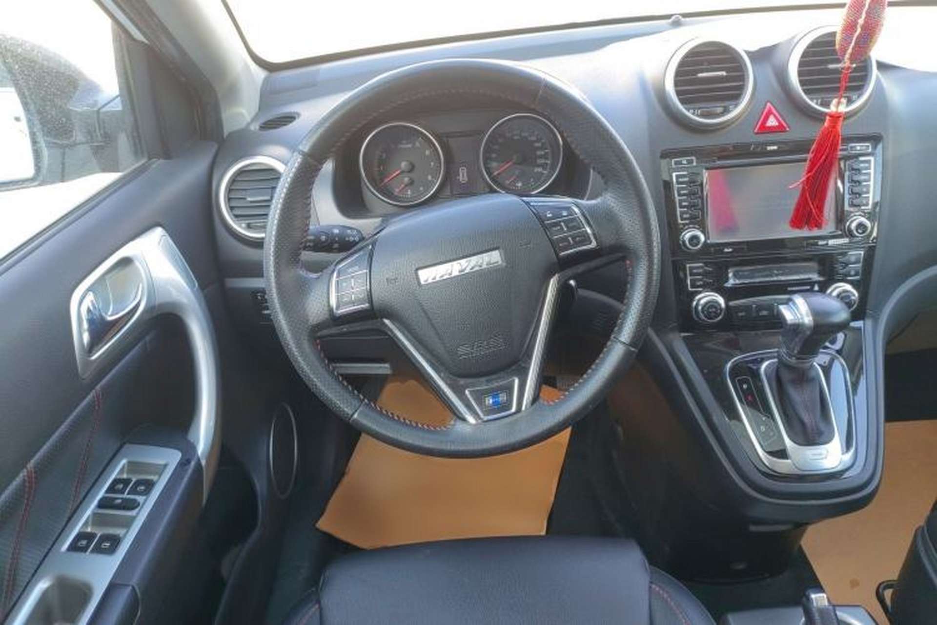 Used Haval H6 2017 Classic Edition 1.5T Automatic Two-Wheel Drive Elite Model Steering Wheel