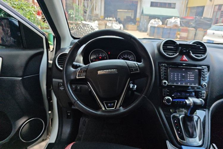 Used Haval H6 2017 Classic Edition 1.5T Automatic Two-Wheel Drive Elite Model Steering Wheel