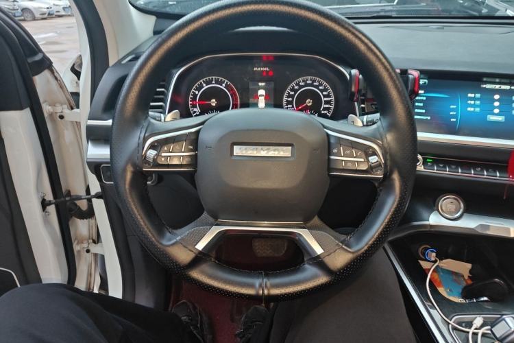Used Haval H6 2017 Red Label 2.0T Automatic Two-Wheel Drive ZhiShang Model Steering Wheel