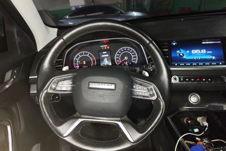 Used Haval H6 2017 Red Label 2.0T Automatic Two-Wheel Drive ZhiShang Model Steering Wheel