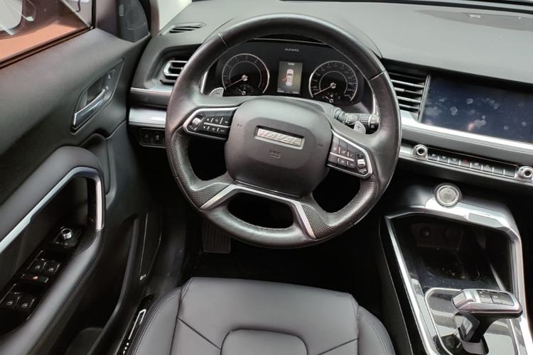 Used Haval H6 2017 Red Label 2.0T Automatic Two-Wheel Drive ZhiShang Model Steering Wheel