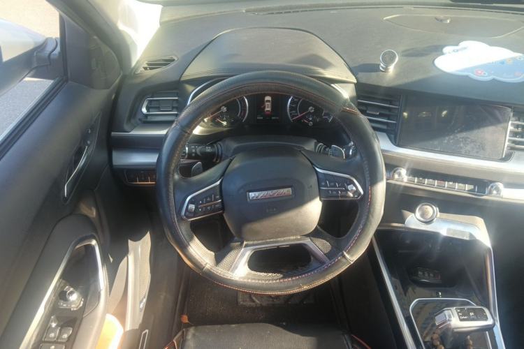 Used Haval H6 2017 Red Label 2.0T Automatic Two-Wheel Drive ZhiShang Model Steering Wheel