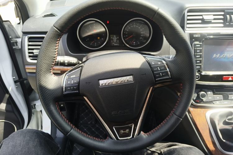 Used Haval H6 2017 Red-Label Sport Edition 1.5T Manual Two-Wheel Drive Elite Model Steering Wheel
