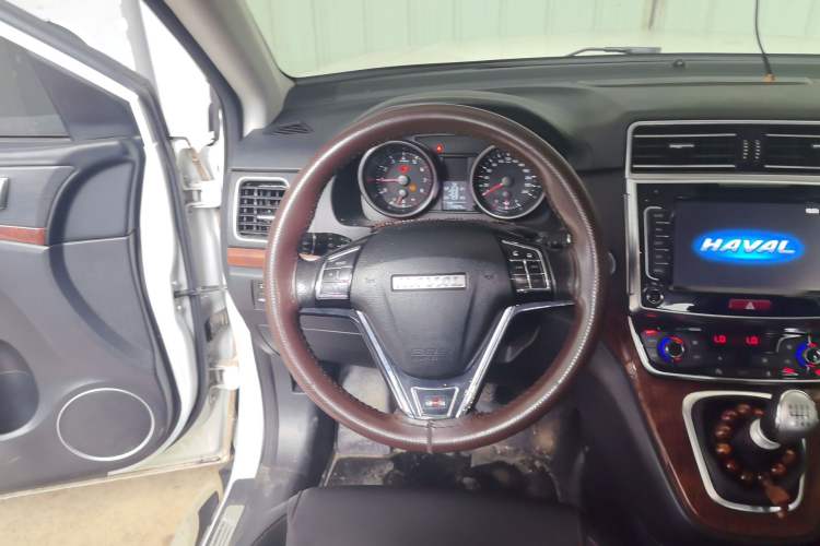Used Haval H6 2017 Red-Label Sport Edition 1.5T Manual Two-Wheel Drive Elite Model Steering Wheel