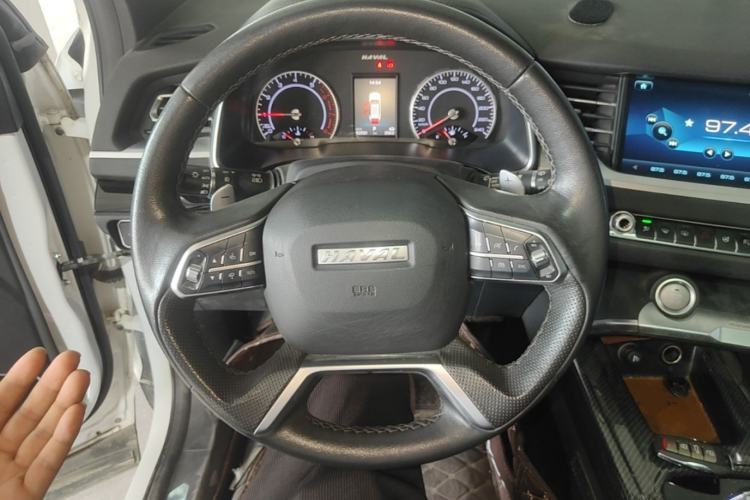 Used Haval H6 2017 Red Label 2.0T Automatic Two-Wheel Drive ZhiShang Model Steering Wheel