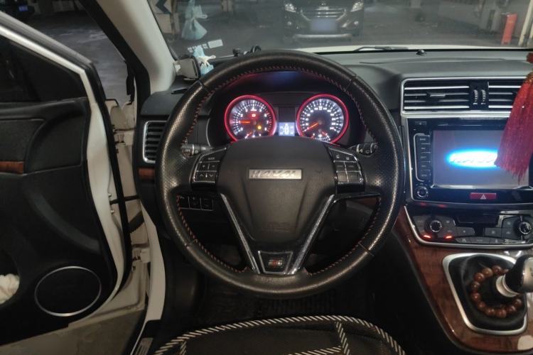 Used Haval H6 2017 Red-Label Sport Edition 1.5T Manual Two-Wheel Drive Elite Model Steering Wheel