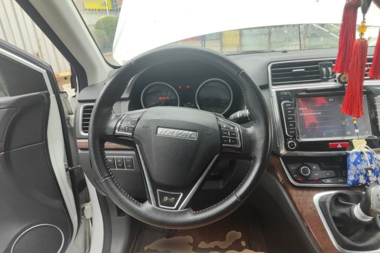 Used Haval H6 2017 Red-Label Sport Edition 1.5T Manual Two-Wheel Drive Elite Model Steering Wheel