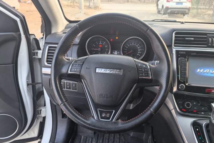 Used Haval H6 2017 Red-Label Sport Edition 1.5T Automatic Two-Wheel Drive Luxury Model Steering Wheel