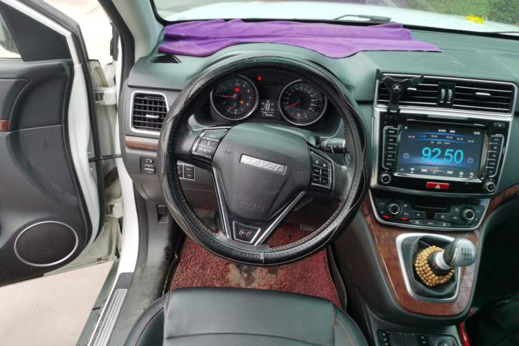 Used Haval H6 2017 Red-Label Sport Edition 1.5T Manual Two-Wheel Drive Elite Model Steering Wheel