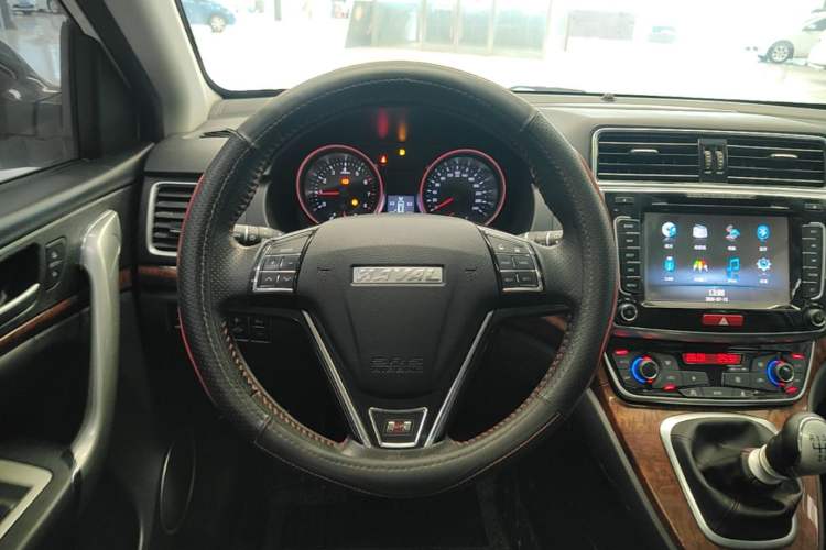 Used Haval H6 2017 Red-Label Sport Edition 1.5T Manual Two-Wheel Drive Elite Model Steering Wheel