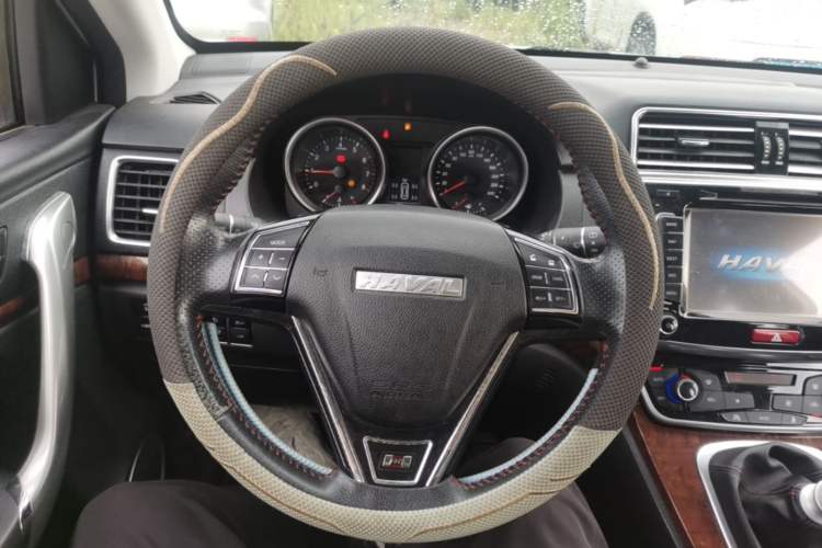 Used Haval H6 2017 Red-Label Sport Edition 1.5T Manual Two-Wheel Drive Elite Model Steering Wheel
