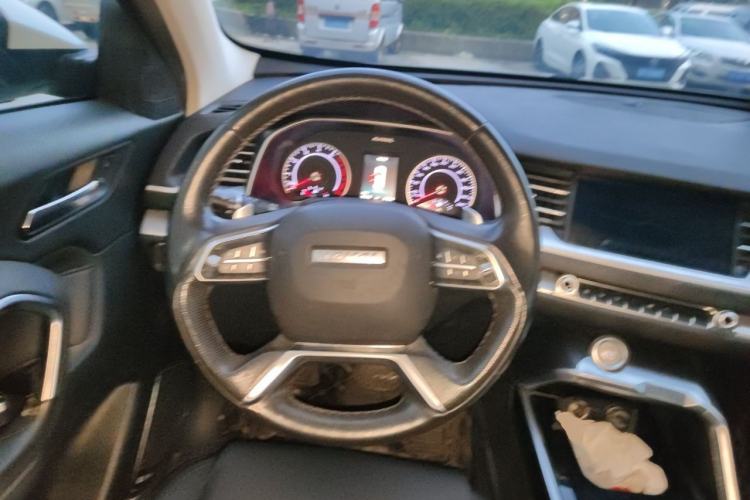 Used Haval H6 2017 Red Label 2.0T Automatic Two-Wheel Drive ZhiShang Model Steering Wheel