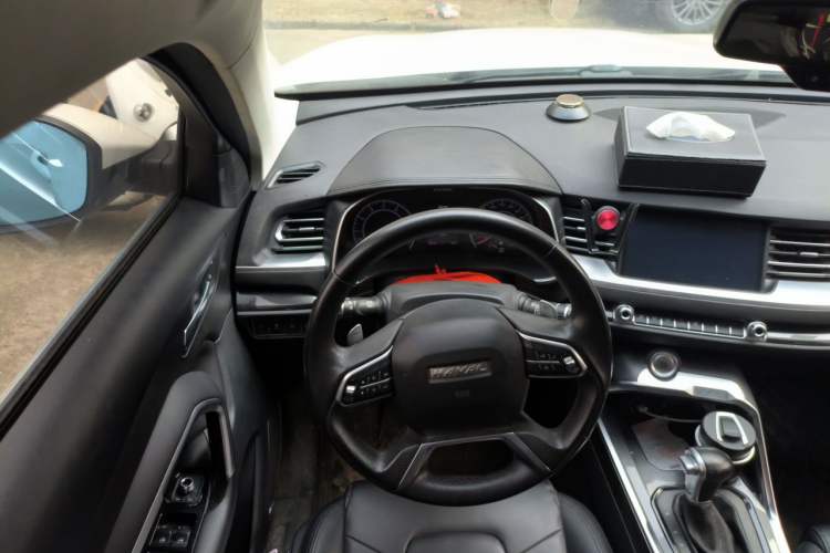 Used Haval H6 2017 Red-Label 1.5T Automatic Two-Wheel Drive Luxury Model Steering Wheel