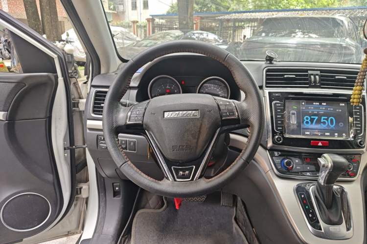 Used Haval H6 2017 Red-Label Sport Edition 1.5T Automatic Two-Wheel Drive Luxury Model Steering Wheel