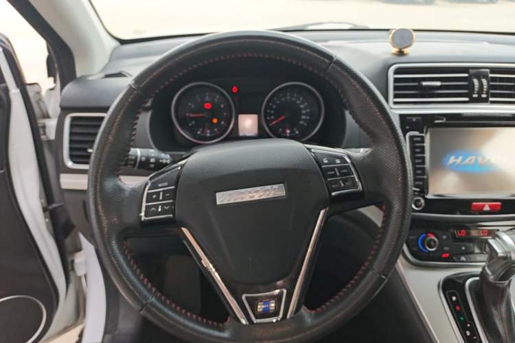 Used Haval H6 2017 Revised Blue-Label Sport Version 1.5T Automatic Two-Wheel Drive Luxury Trim Steering Wheel
