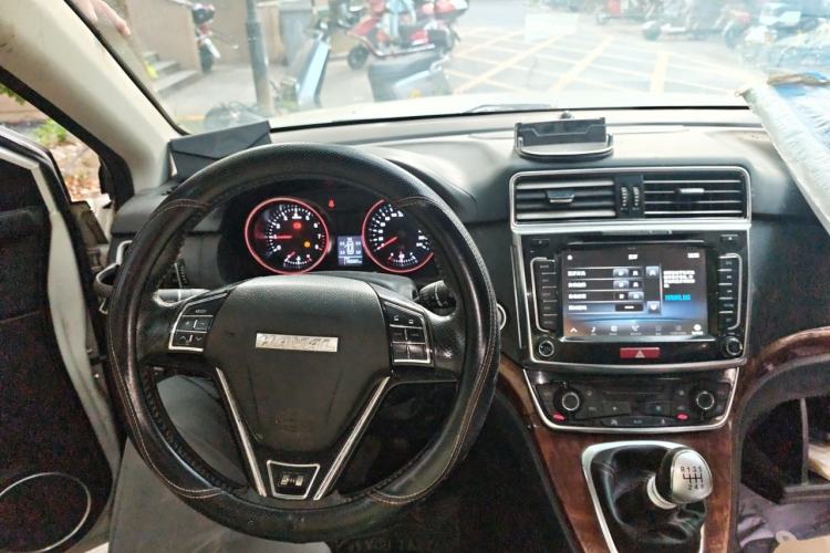 Used Haval H6 2017 Red-Label Sport Edition 1.5T Manual Two-Wheel Drive Elite Model Steering Wheel