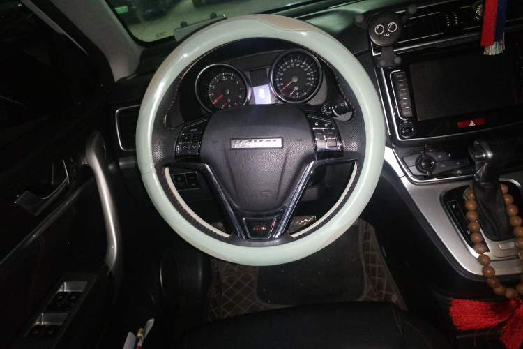 Used Haval H6 2017 Restyled Red-Label Sport Version 1.5T Automatic Two-Wheel Drive Luxury Trim Steering Wheel