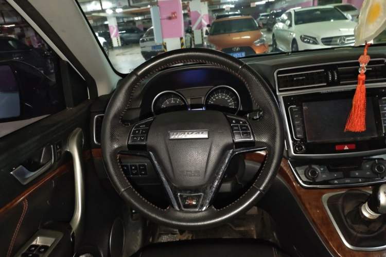 Used Haval H6 2017 Red-Label Sport Edition 1.5T Manual Two-Wheel Drive Elite Model Steering Wheel