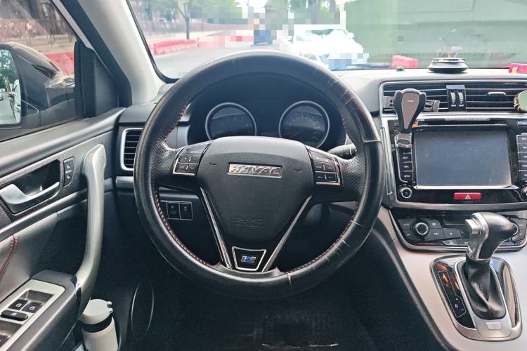 Used Haval H6 2017 Blue Label Sport Edition 1.5T Automatic Two-Wheel Drive Luxury Model Steering Wheel
