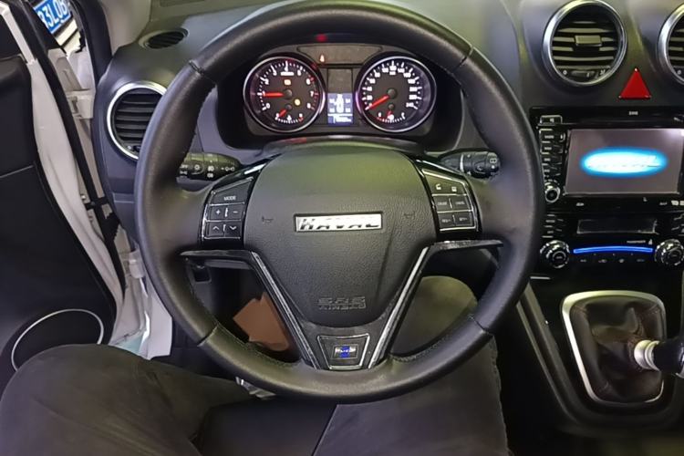 Used Haval H6 2017 Classic Edition 1.5T Manual Two-Wheel Drive Elite Model Steering Wheel