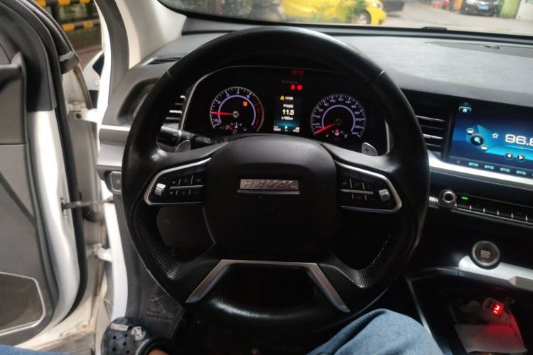 Used Haval H6 2017 Red Label 2.0T Automatic Two-Wheel Drive ZhiShang Model Steering Wheel