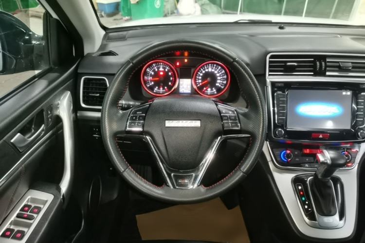 Used Haval H6 2017 Red-Label Sport Edition 1.5T Automatic Two-Wheel Drive Luxury Model Steering Wheel