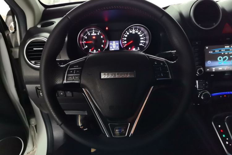 Used Haval H6 2017 Classic Edition 1.5T Automatic Two-Wheel Drive Elite Model Steering Wheel