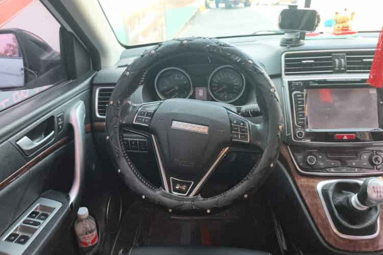 Used Haval H6 2017 Red-Label Sport Edition 1.5T Manual Two-Wheel Drive Elite Model Steering Wheel