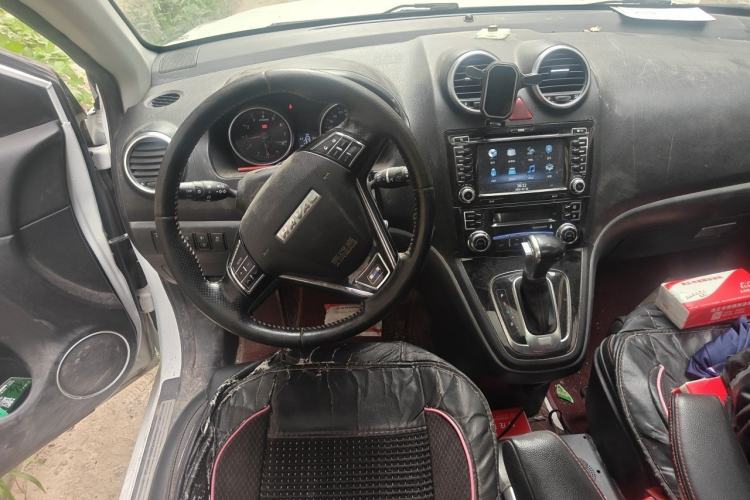 Used Haval H6 2017 Classic Edition 1.5T Automatic Two-Wheel Drive Elite Model Steering Wheel