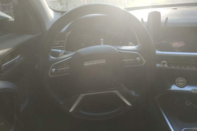 Used Haval H6 2017 Blue Label 2.0T Automatic Two-Wheel Drive Smart Edition Steering Wheel