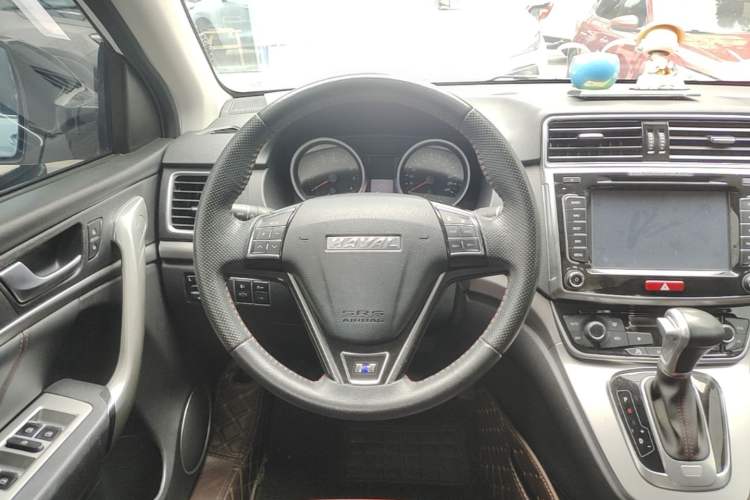 Used Haval H6 2017 Revised Blue-Label Sport Version 1.5T Automatic Two-Wheel Drive Luxury Trim Steering Wheel