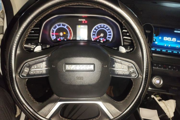 Used Haval H6 2017 Red Label 2.0T Automatic Two-Wheel Drive ZhiShang Model Steering Wheel