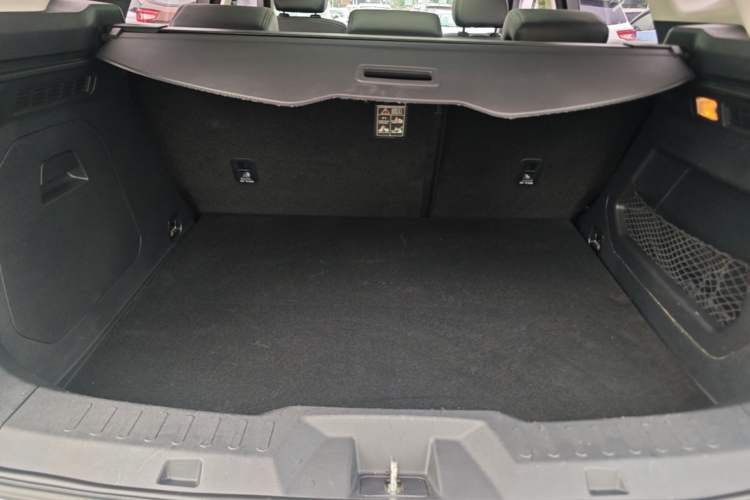 Used Haval H6 2017 Blue Label 2.0T Automatic Two-Wheel Drive Smart Edition Trunk