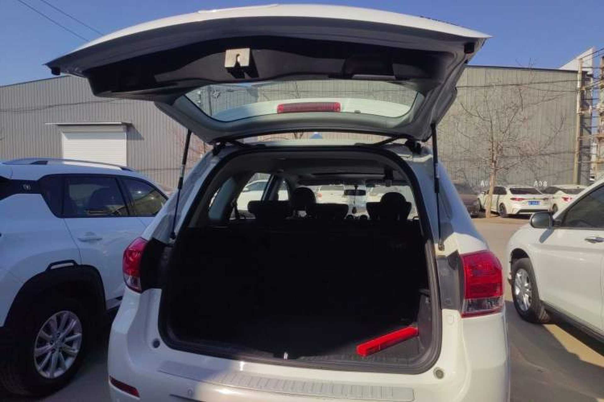 Used Haval H6 2017 Classic Edition 1.5T Automatic Two-Wheel Drive Elite Model Trunk