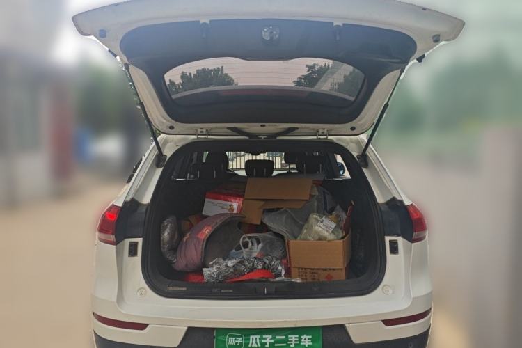 Used Haval H6 2017 Red Label 2.0T Automatic Two-Wheel Drive ZhiShang Model Trunk