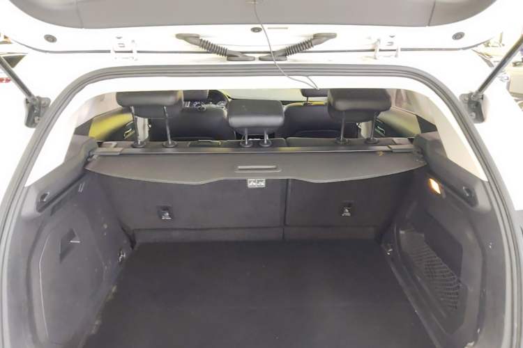 Used Haval H6 2017 Blue Label 2.0T Automatic Two-Wheel Drive Smart Edition Trunk