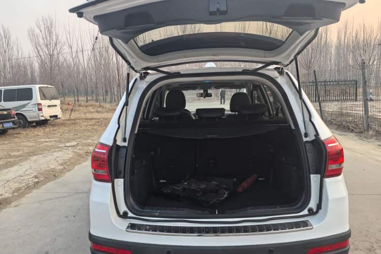 Used Haval H6 2017 Red-Label Sport Edition 1.5T Automatic Two-Wheel Drive Luxury Model Trunk