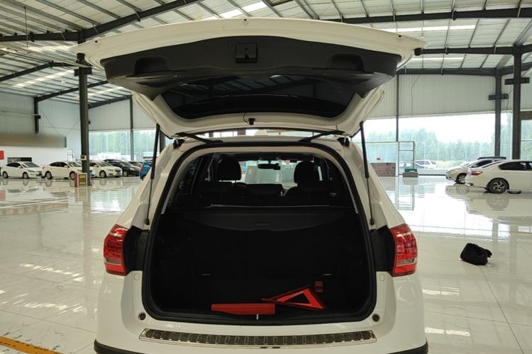 Used Haval H6 2017 Red-Label Sport Edition 1.5T Manual Two-Wheel Drive Elite Model Trunk