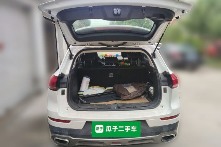 Used Haval H6 2017 Red-Label 2.0T Automatic Two-Wheel Drive Fashion Edition Trunk