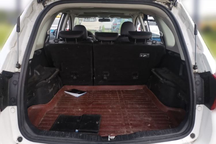 Used Haval H6 2017 Red-Label Sport Edition 1.5T Manual Two-Wheel Drive Elite Model Trunk