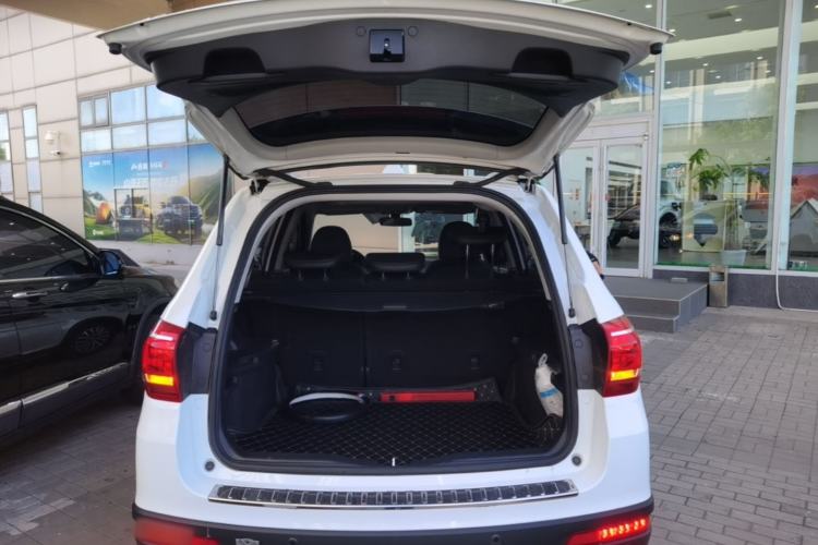 Used Haval H6 2017 Red-Label Sport Edition 1.5T Automatic Two-Wheel Drive Luxury Model Trunk