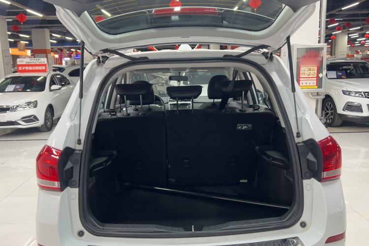 Used Haval H6 2017 Revised Blue-Label Sport Version 1.5T Automatic Two-Wheel Drive Luxury Trim Trunk