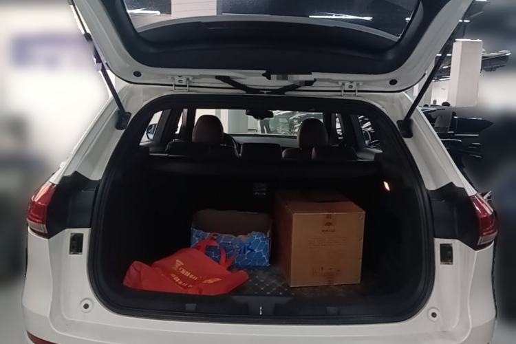 Used Haval H6 2017 Red-Label 1.5T Automatic Two-Wheel Drive Smart Edition Trunk