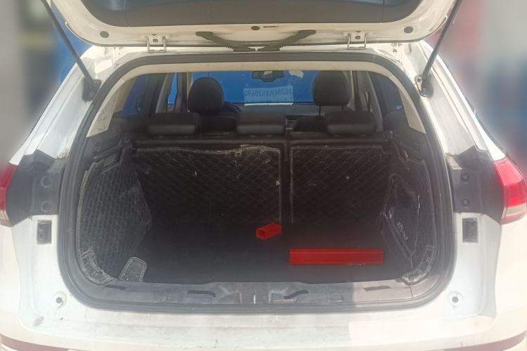 Used Haval H6 2017 Red Label 2.0T Automatic Two-Wheel Drive ZhiShang Model Trunk