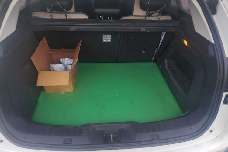 Used Haval H6 2017 Blue Label 2.0T Automatic Two-Wheel Drive Smart Edition Trunk